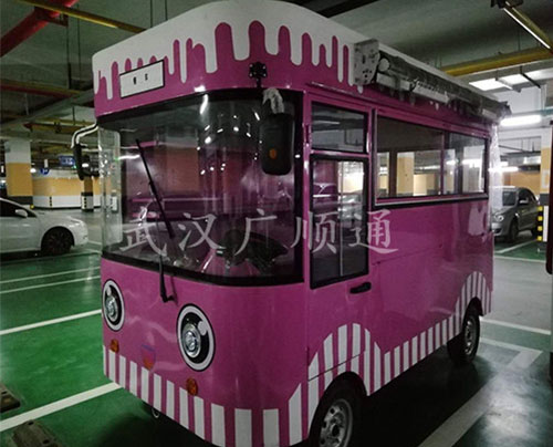 移動(dòng)餐飲車(chē)